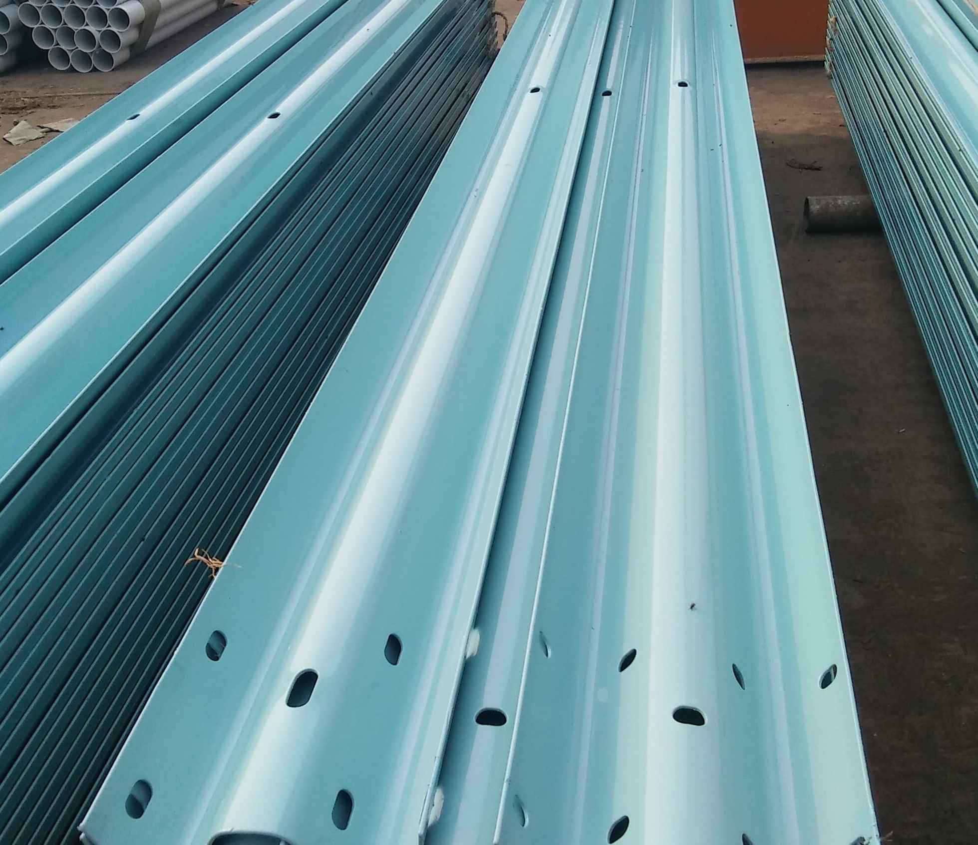 电白区波形梁锌钢护栏板销售及施工2022已更新（价格）