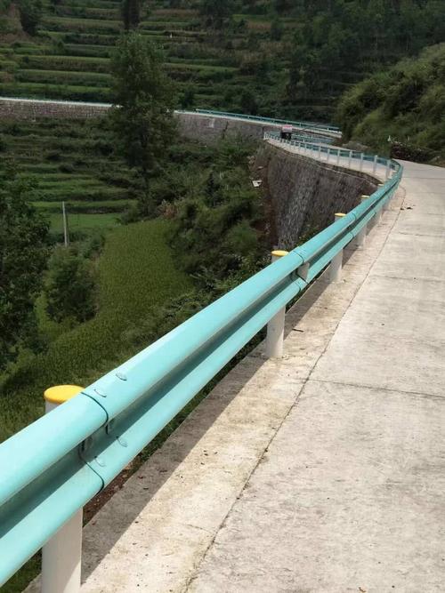 博尔塔拉蒙古自治州阿拉山口市高速公路护栏板多少钱一米2022已更新(今日/行情)