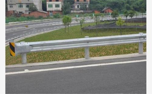 广元市朝天区高速公路护栏板多少钱一米2023已更新(今日/趋势)