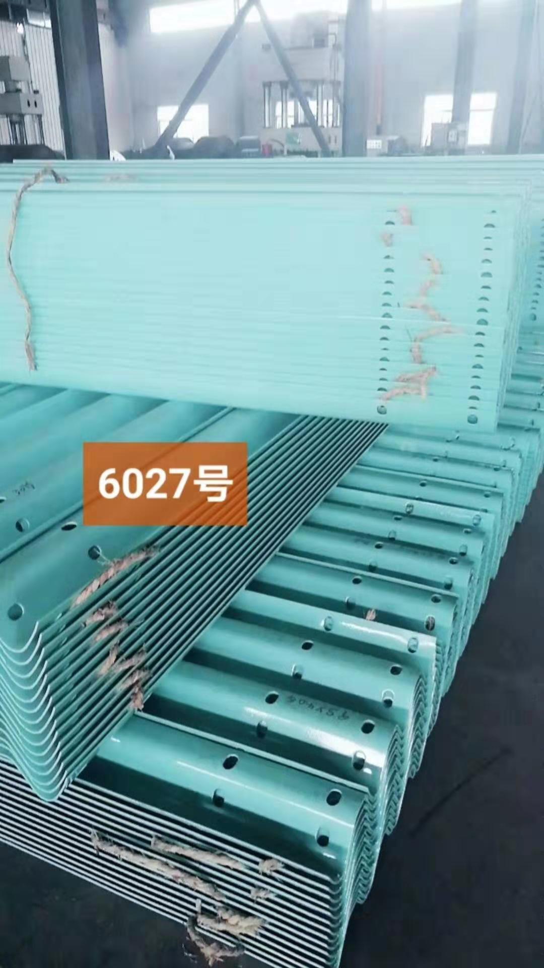 阳春国标镀锌护栏板材料及安装价格2023已更新（今日/行情）