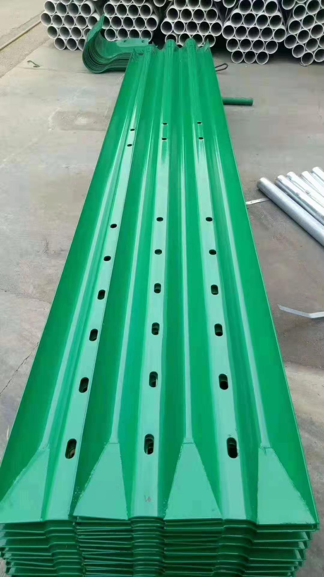 胶州市喷塑绿色护栏板全国销售2022已更新（价格）