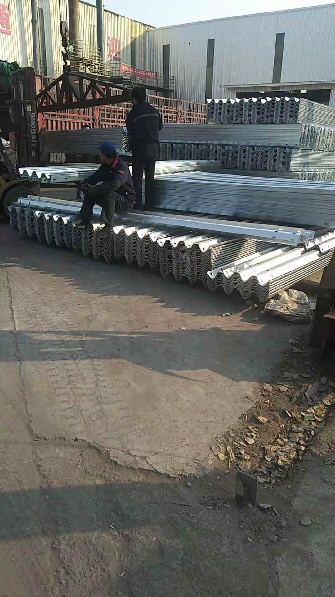 南昌波形梁锌钢护栏板销售及施工2023已更新（行情）