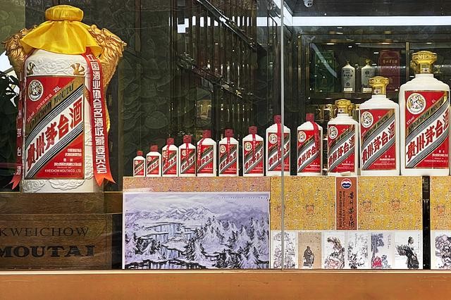 展示—北京海淀路易十三酒瓶回收介绍【路易瓶子高价回收】