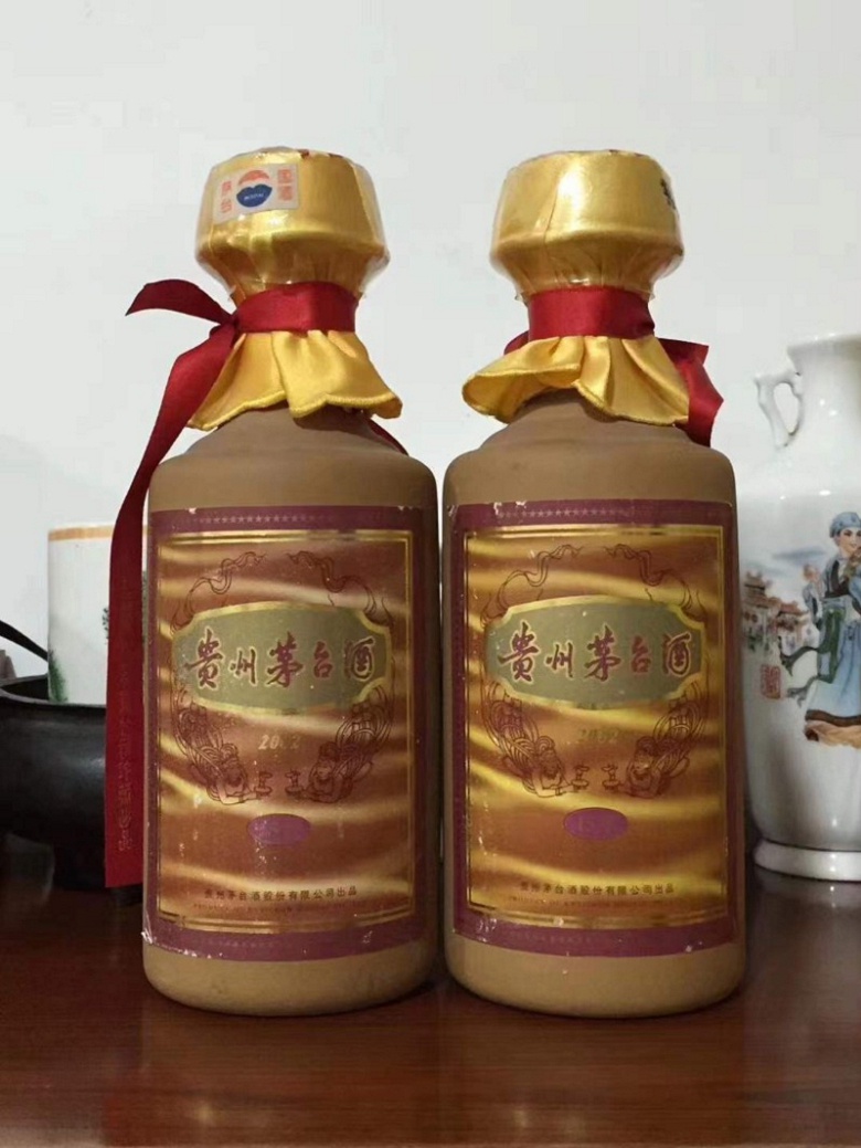 西安收藏馆回收茅台15年酒瓶礼盒联系方式（今日/报价）