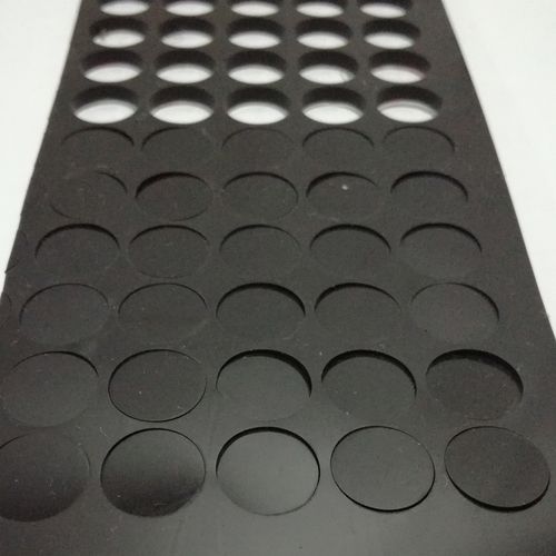 烟台黑色白色透明硅胶贴模切防滑硅胶垫厂家供应
