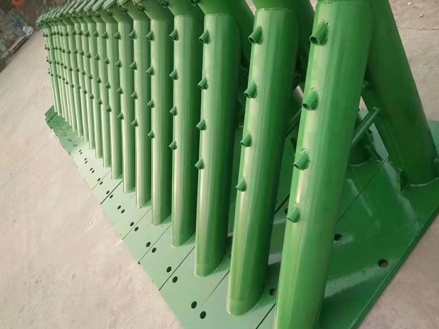 吐鲁番地区波形护栏板镀锌护栏板生产厂家2022已更新（今日/现货）