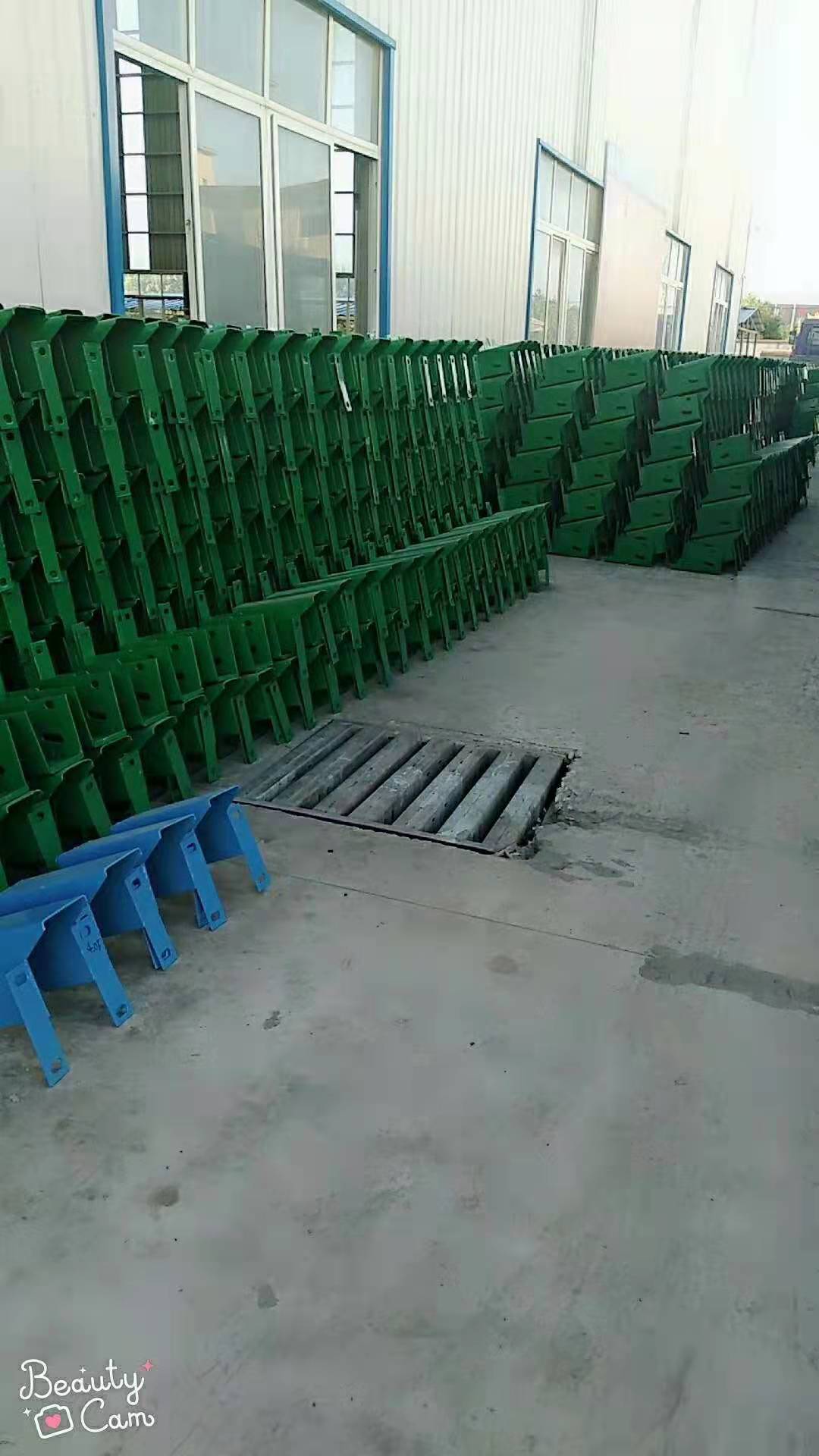 水富县国标镀锌护栏板每吨价格2023已更新（今日/价格）