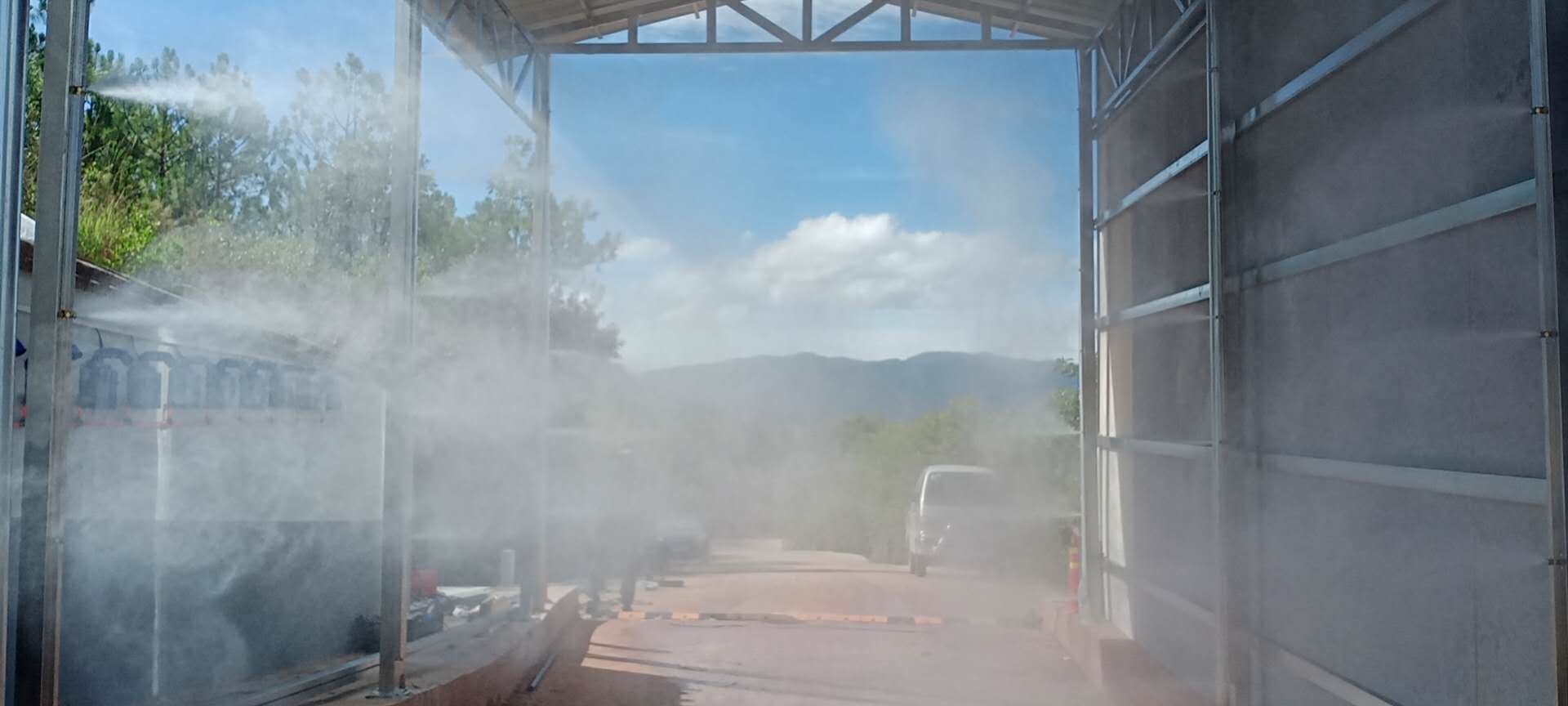云南省大理白族自治州养鸡场自动喷雾消毒360度消毒无死角厂家价格优惠