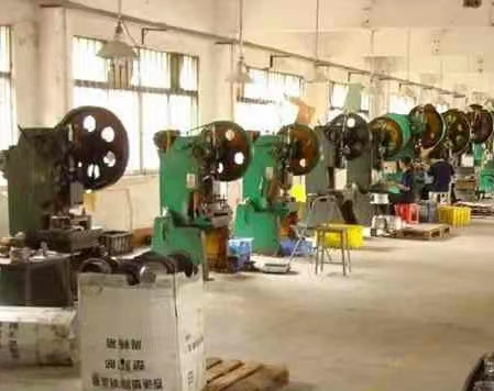 东城回收注塑机公司，回收旧注塑机公司2023已更新（今日/价格）