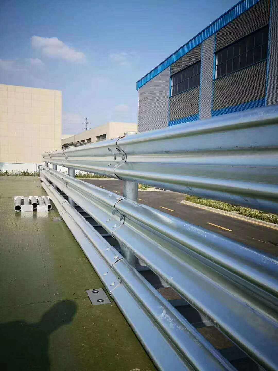 潍坊昌邑喷塑绿色护栏板多少钱一米2022原创已更新（今日/趋势）