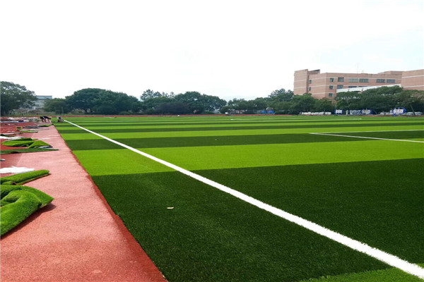 阿里室内足球场人工草皮铺装方案