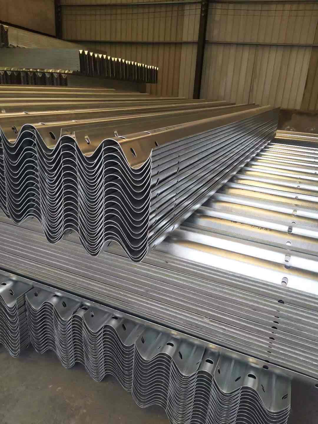 芜湖镜湖波形梁护栏板w板厂家包验收2023已更新